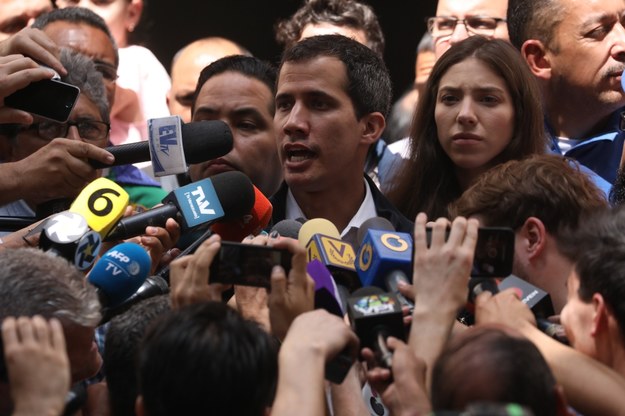 Juan Guaido ogłosił się w ubiegłą środę tymczasowym prezydentem Wenezueli /Miguel Gutierez /PAP/EPA