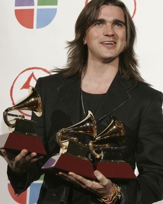 Juanes i jego trzy latynoskie Grammy /AFP