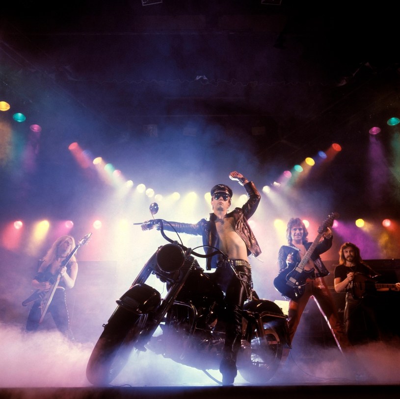 Judas Priest podczas sesji okładkowej do płyty "Unleashed In The East" z 1979 r. /Fin Costello/Redferns /Getty Images