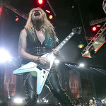 Judas Priest: Richie Faulkner cudem przeżył. Jak się czuje gitarzysta legendy heavy metalu?