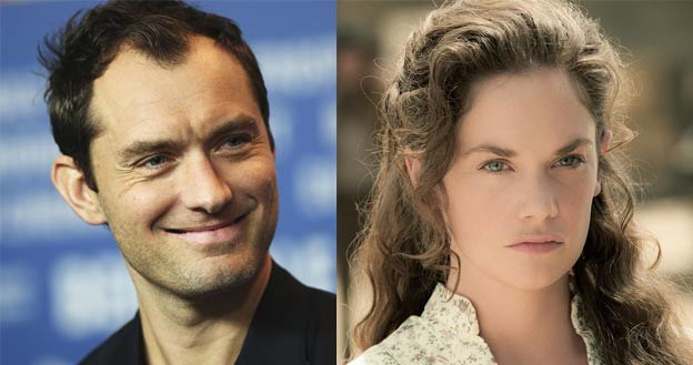 Jude Law i Ruth Wilson /Getty Images/Flash Press Media