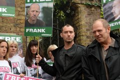 Jude Law protestuje w Londynie 