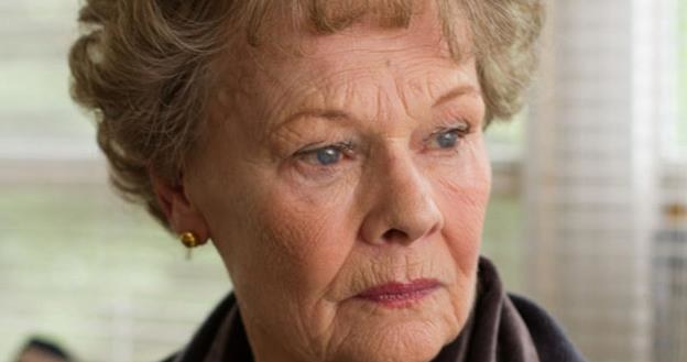 Judi Dench w scenie z filmu "Tajemnica Filomeny" /materiały dystrybutora