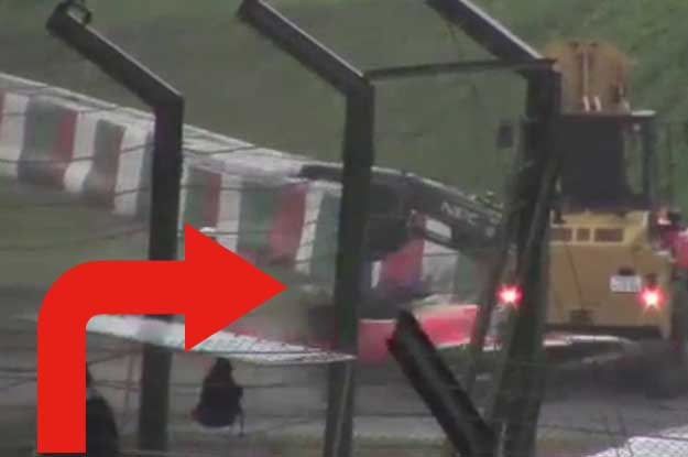 Jules Bianchi wjechał w dźwig służący do odholowywania uszkodzonych bolidów /Informacja prasowa