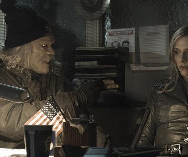 Julia Dietze w scenie z filmu "Iron Sky"