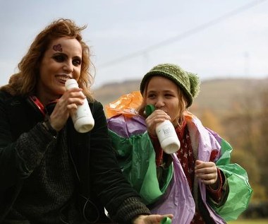 Julia Kijowska i Marysia Blandzi w scenie z filmu "Serce, Serduszko"