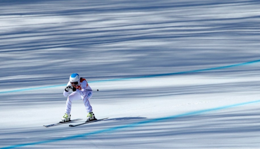 Julia Mancus na trasie supergiganta /JOHN G. MABANGLO /PAP/EPA