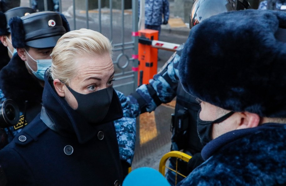 Julia Nawalna prze sądem /MAXIM SHIPENKOV    /PAP/EPA