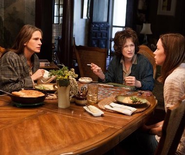 Julia Roberts, Meryl Streep i Julianne Nicholson w scenie z filmu "Sierpień w hrabstwie Osage"