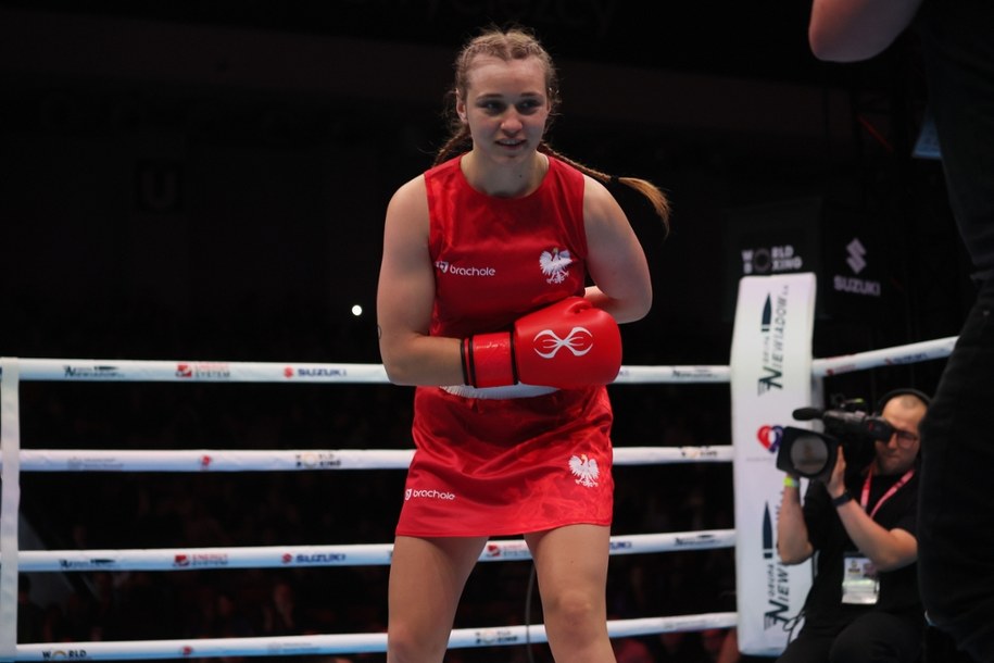 Julia Szeremeta podczas finałowego pojedynku w kategorii do 57 kg bokserskiego 40. Memoriału im. Feliksa Stamma /Leszek Szymański /PAP