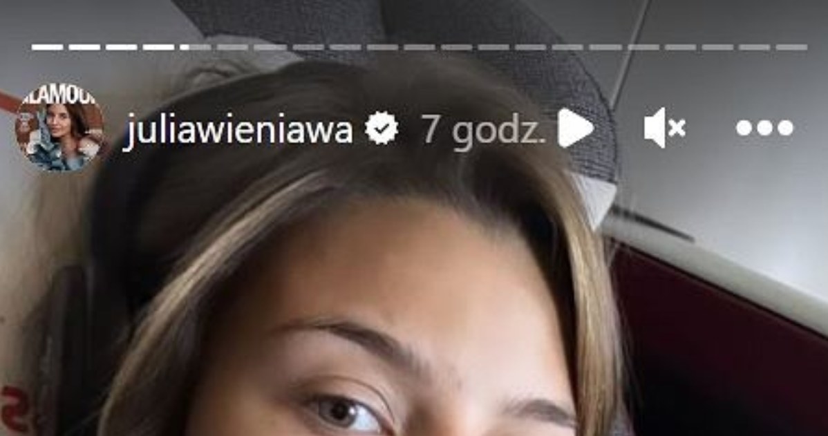 Julia Wieniawa płacze w biznes klasie i wspomina miniony rok https://www.instagram.com/juliawieniawa/?hl=pl /Instagram