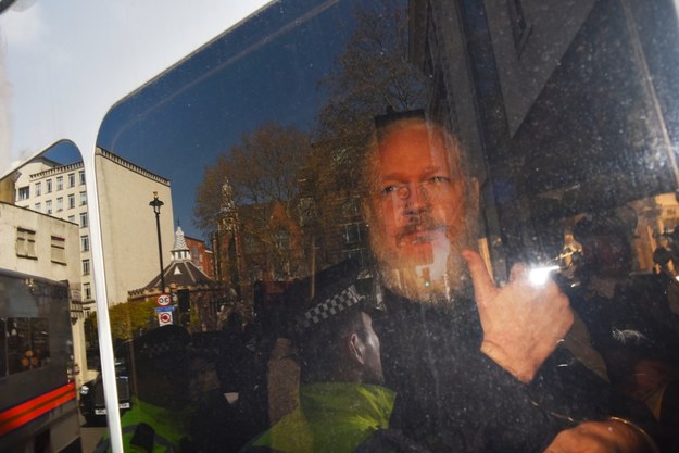 Julian Assange został aresztowany wczoraj w ambasadzie Ekwadoru /STRINGER /PAP/EPA