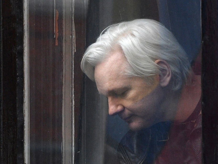 Julian Assange / 	FACUNDO ARRIZABALAGA /PAP/EPA