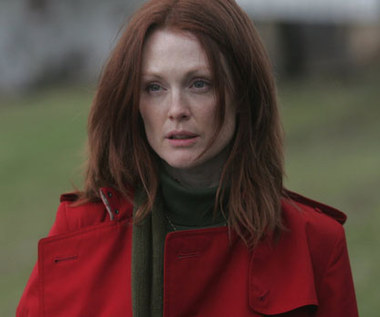 Julianne Moore jak Gillian Anderson?