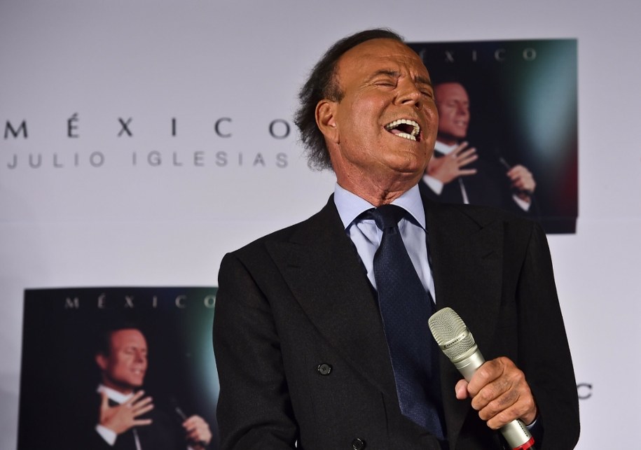 Julio Iglesias na zdjęciu z 2015 roku. /RONALDO SCHEMIDT /East News