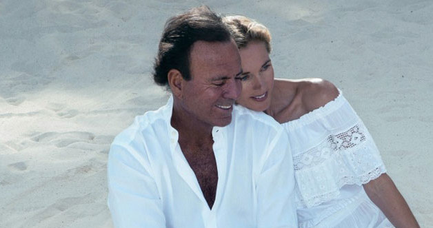 Julio Iglesias z żoną &nbsp; /AFP