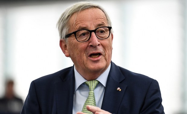 Juncker będzie rozmawiał z May o brexicie