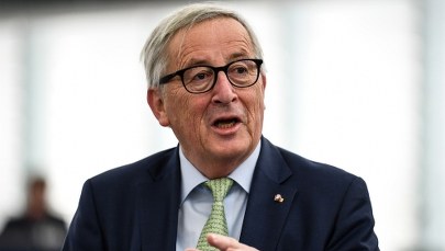 Juncker będzie rozmawiał z May o brexicie