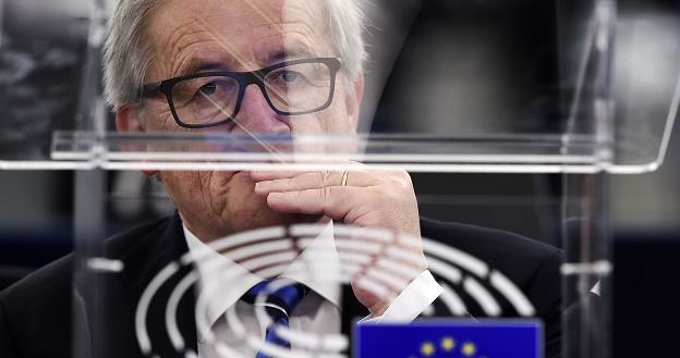 Juncker: firmy powinny płacić podatki tam, gdzie osiągają zyski /PAP