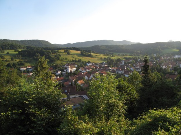 Jungingen wśród wzgórz Szwabii