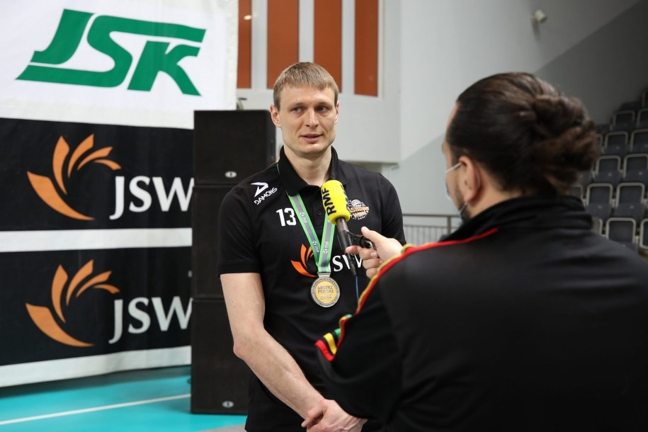 Jurij Gladyr podczas rozmowy z Wojciechem Marczykiem /Jastrzębski Węgiel/Arkadiusz Kogut. /