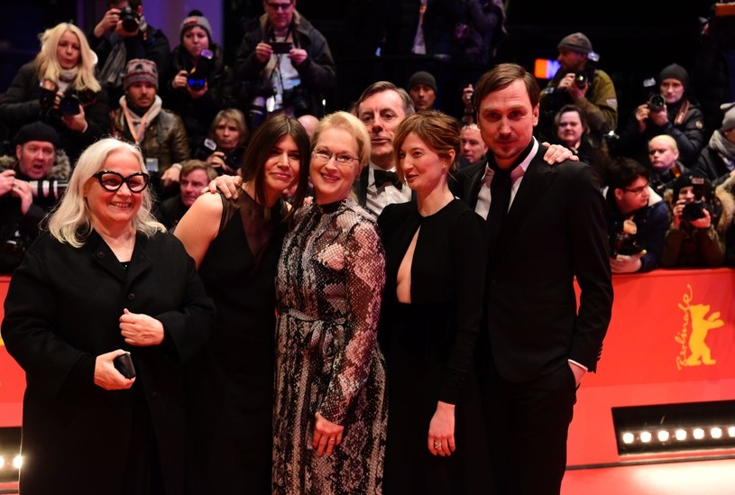 Jurorzy Berlinale 2016 - w środku Małgorzata Szumowska i Meryl Streep /AFP