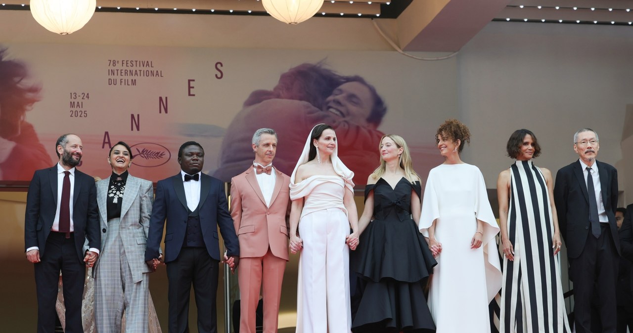 Jury Konkursu Głównego: Carlos Reygadas, Payal Kapadia, Dieudo Hamadi, Jeremy Strong, Juliette Binoche, Alba Rohrwacher, Leïla Slimani, Halle Berry i Hong Sang-soo /Vittorio Zunino Celotto/Getty Images /Getty Images