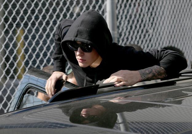 Justin Bieber po opuszczeniu aresztu w Miami (fot. Joe Raedle) /Getty Images/Flash Press Media