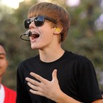 Justin Bieber promuje... lakier do paznokci!