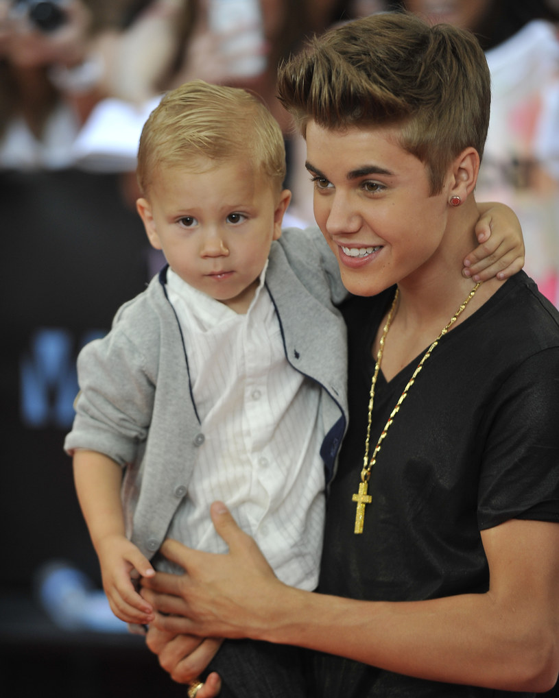 Justin Bieber z bratem /Jag Gundu /Getty Images