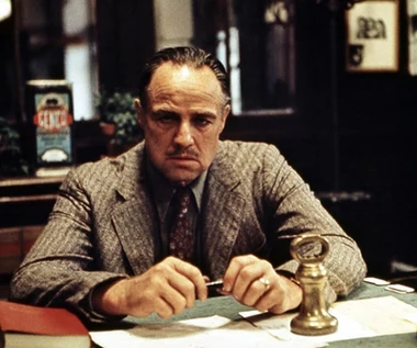 Justin Chambers zagra Marlona Brando w serialu o tworzeniu "Ojca chrzestnego"