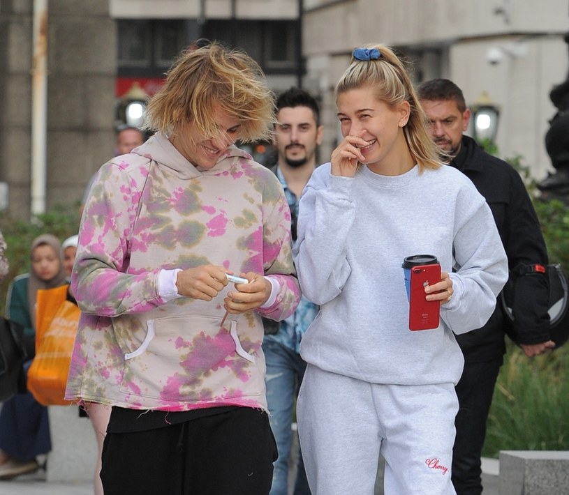 Justin i Hailey Bieber adoptowali kota /Splash News /East News
