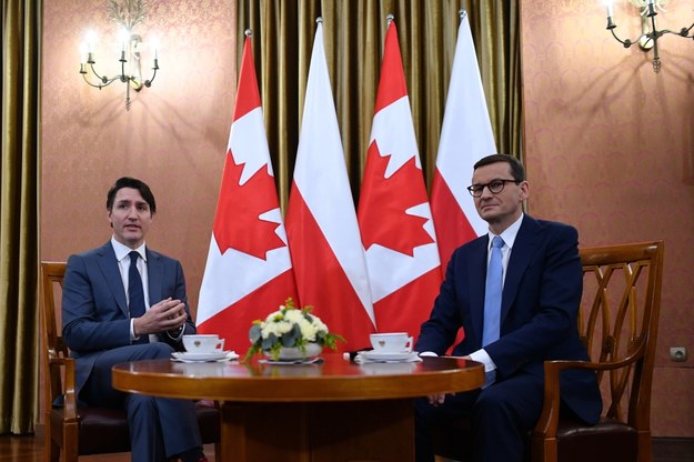 Justin Trudeau i Mateusz Morawiecki / 	Marcin Obara  /PAP