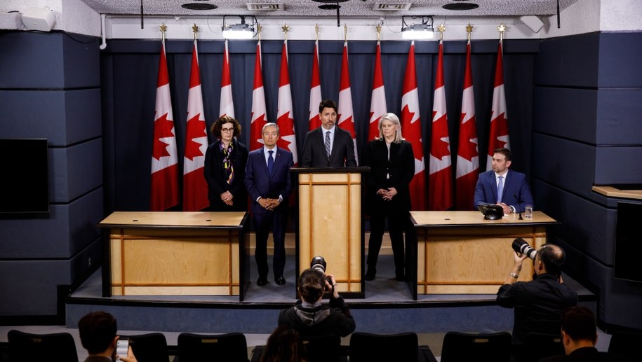 Justin Trudeau podczas konferencji prasowej /Adam Scotti - PMO/CPM / HANDOUT /PAP/EPA