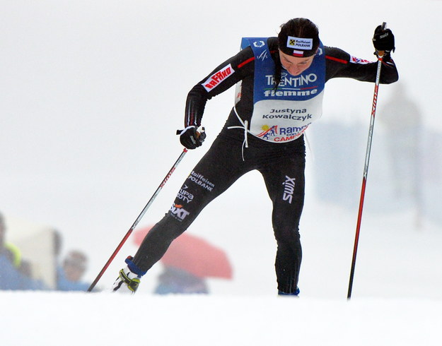 Justyna Kowalczyk na trasie biegu na 9 km techniką dowolną na Alpe Cermis /Grzegorz Momot /PAP