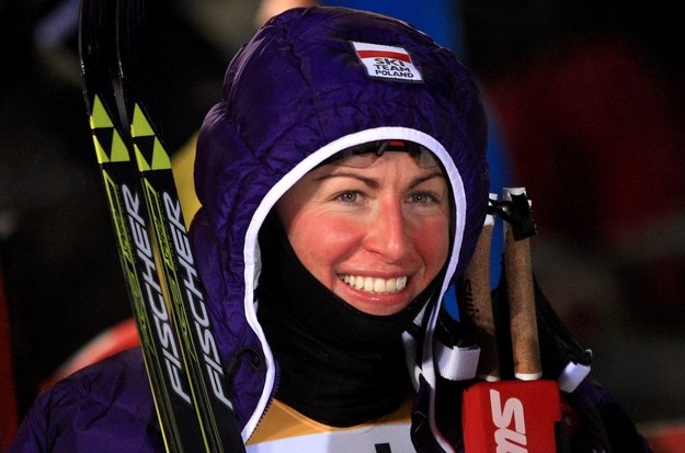 Justyna Kowalczyk wygrała sprint techniką klasyczną w inauguracyjnych zawodach Pucharu Świata w biegach narciarskich w fińskim Kuusamo i została pierwszą liderką cyklu /Grzegorz Momot /PAP