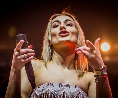 Justyna Lubas debiutuje solo z piosenką "Tańczmy do rana". Jak wypadła była wokalistka Top Girls?