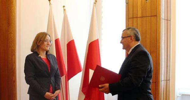 Justyna Skrzydło przyjmuje nominację /Informacja prasowa