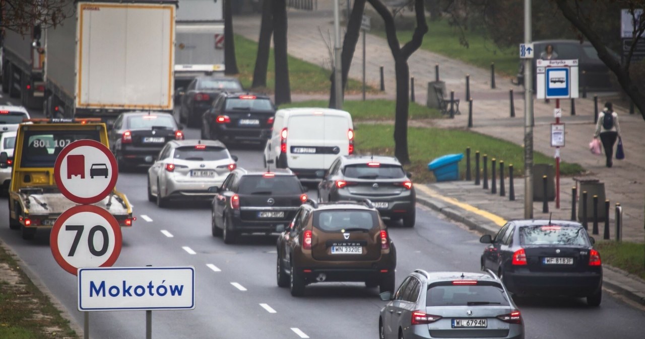 Już 1 lipca w Warszawie zacznie działać Strefa Czystego Transportu. /Adam Burakowski/REPORTER /East News