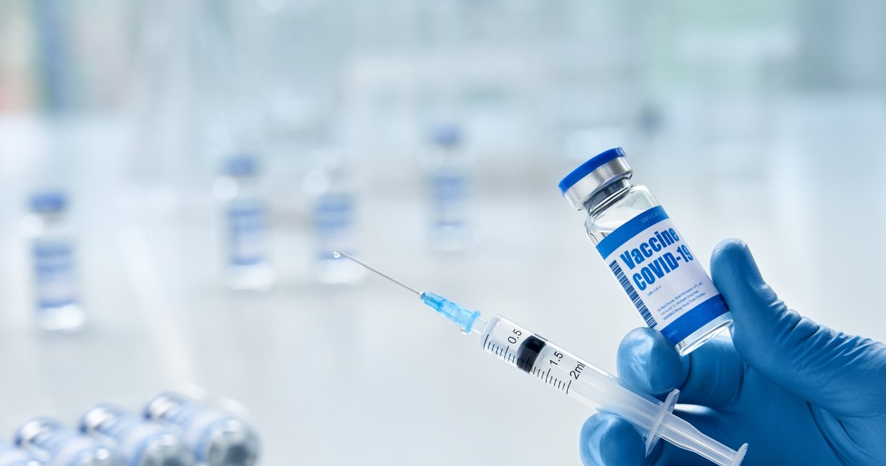 Już co piąta firma średniej wielkości deklaruje chęć utworzenia punktu szczepień na terenie swojego zakładu /123RF/PICSEL