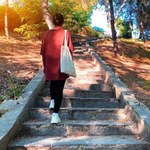Już nie 5 ani 10 tysięcy. Naukowcy odkryli, ile kroków dziennie robić