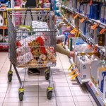 Już nie zniesienie zakazu handlu w niedziele. Polacy wskazują inną drogę
