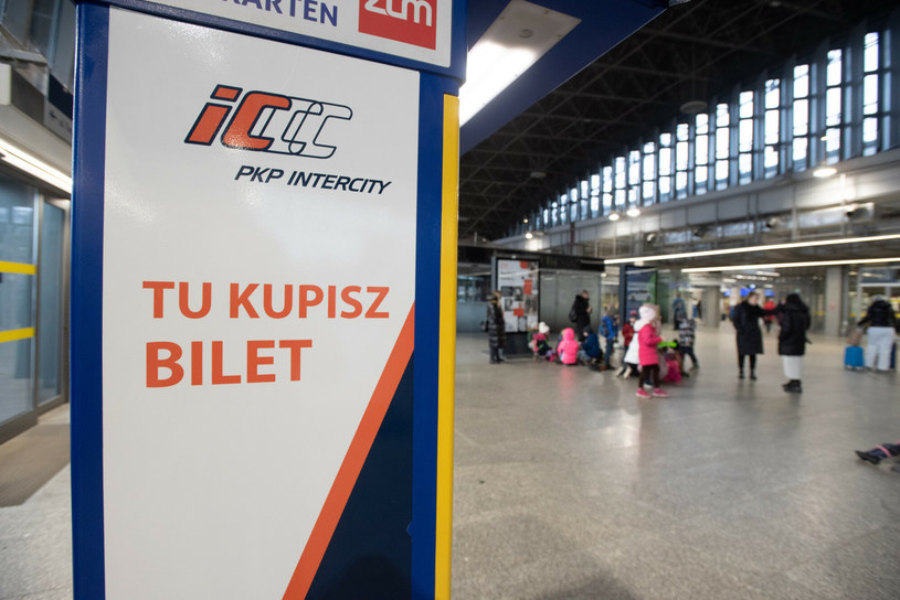 Już niedługo bilety na PKP Intercity... kupimy prawie wszędzie? /Stanislaw Rozycki/REPORTER /East News