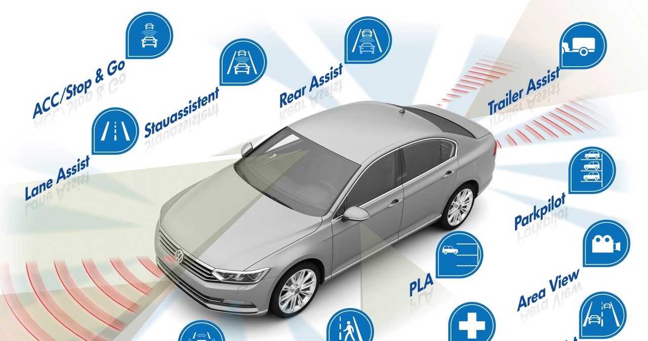 Już obecne modele, na przykład Passat, mogą być wyposażone w wielu asystentów kierowcy /Informacja prasowa