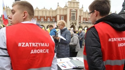 Już pół miliona podpisów pod projektem "Zatrzymaj aborcję"