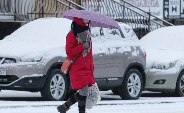 Już spadło 18 cm śniegu, IMGW wydało kolejne ostrzeżenia. To będzie ciężka doba na Warmii i Mazurach 