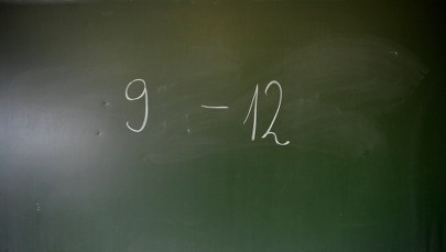 Już teraz mogą działać szkoły publiczne, które nie stosują Karty nauczyciela [FELIETON]