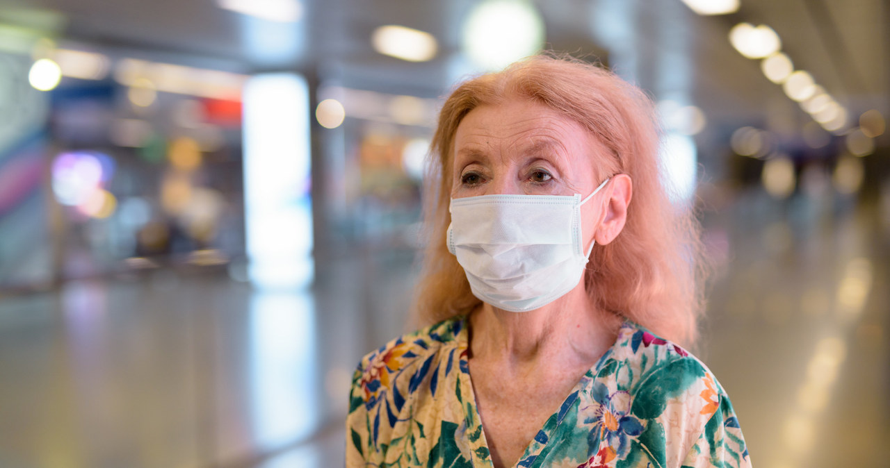Już teraz nie ma obowiązku zakrywania ust i nosa podczas wizyty w aptece /123RF/PICSEL