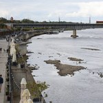 Już tylko 6 cm. Stan Wisły w Warszawie znów rekordowo niski