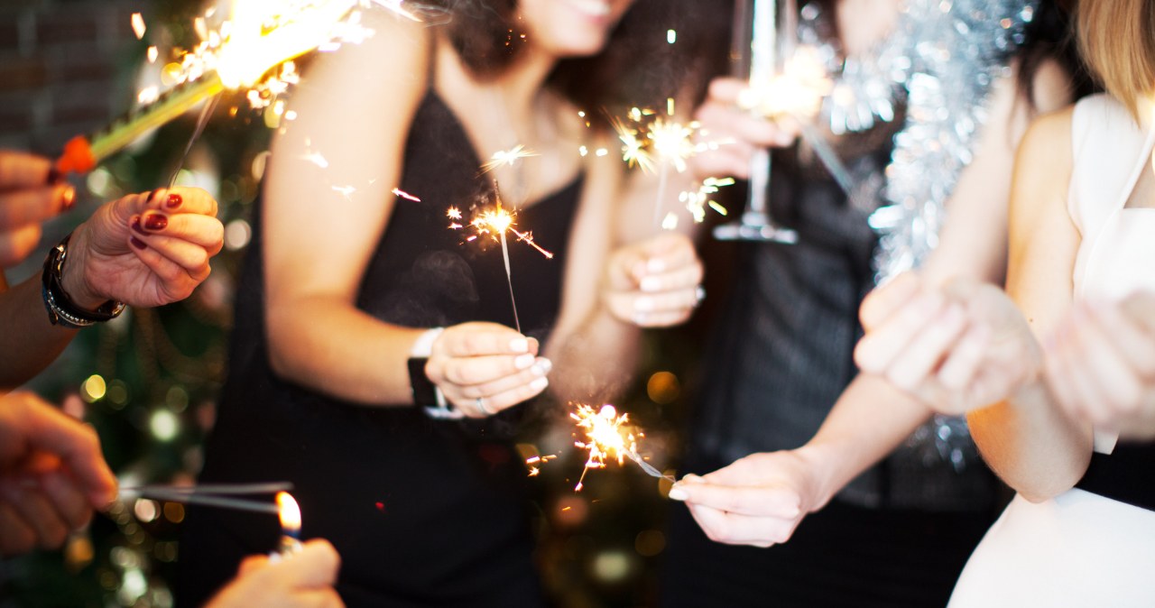 Już wiemy, jaki kolor przyniesie szczęście w Wigilię 2025! Załóż go i nowy rok będzie twój /Canva Pro /INTERIA.PL